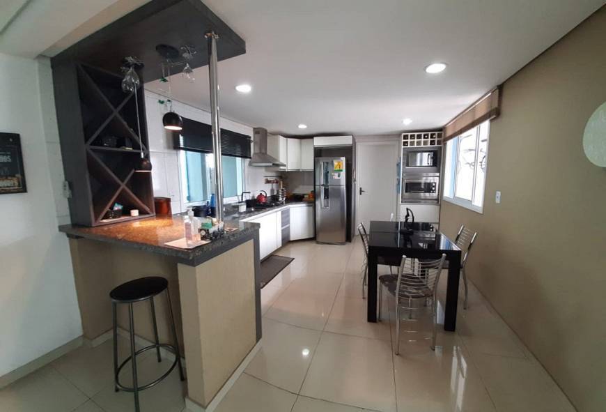 Sobrado à venda com 3 quartos, 208m² - Foto 11