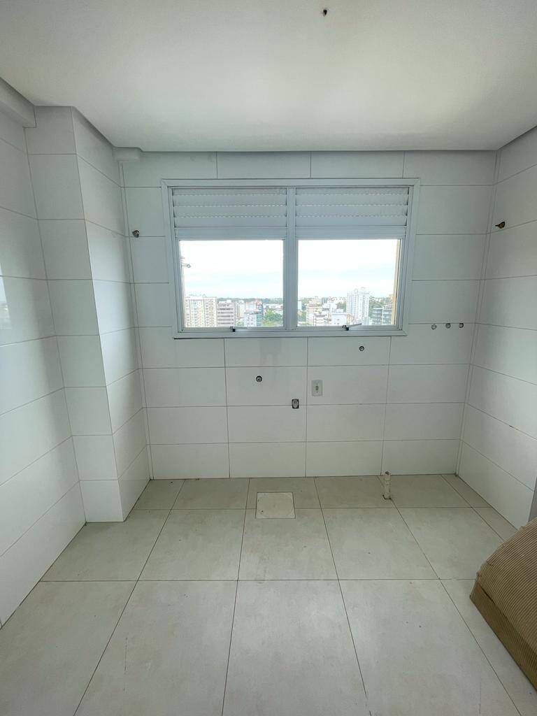 Apartamento à venda com 4 quartos, 217m² - Foto 11