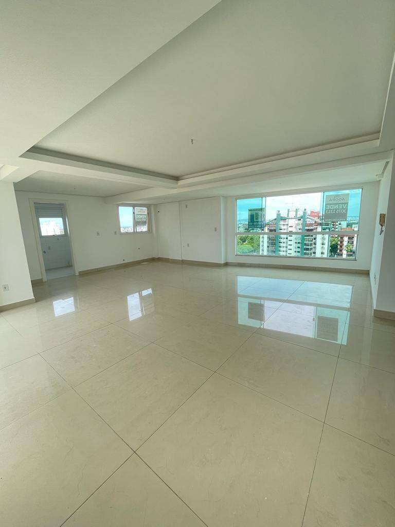 Apartamento à venda com 4 quartos, 217m² - Foto 6