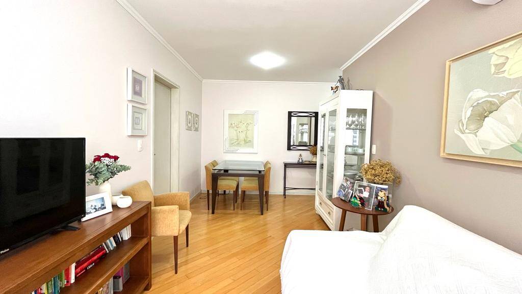 Apartamento à venda com 2 quartos, 67m² - Foto 5