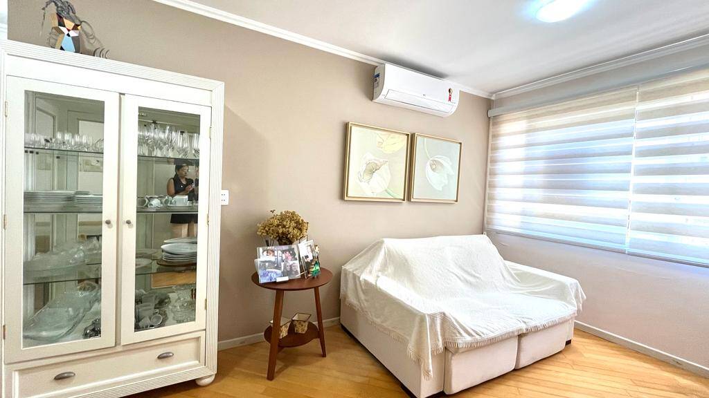 Apartamento à venda com 2 quartos, 67m² - Foto 4