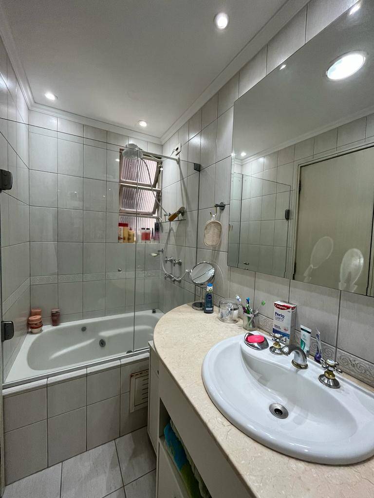 Apartamento à venda com 2 quartos, 67m² - Foto 13