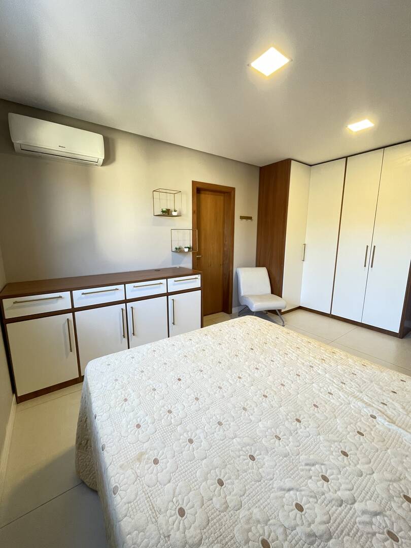 Apartamento à venda com 3 quartos, 199m² - Foto 32