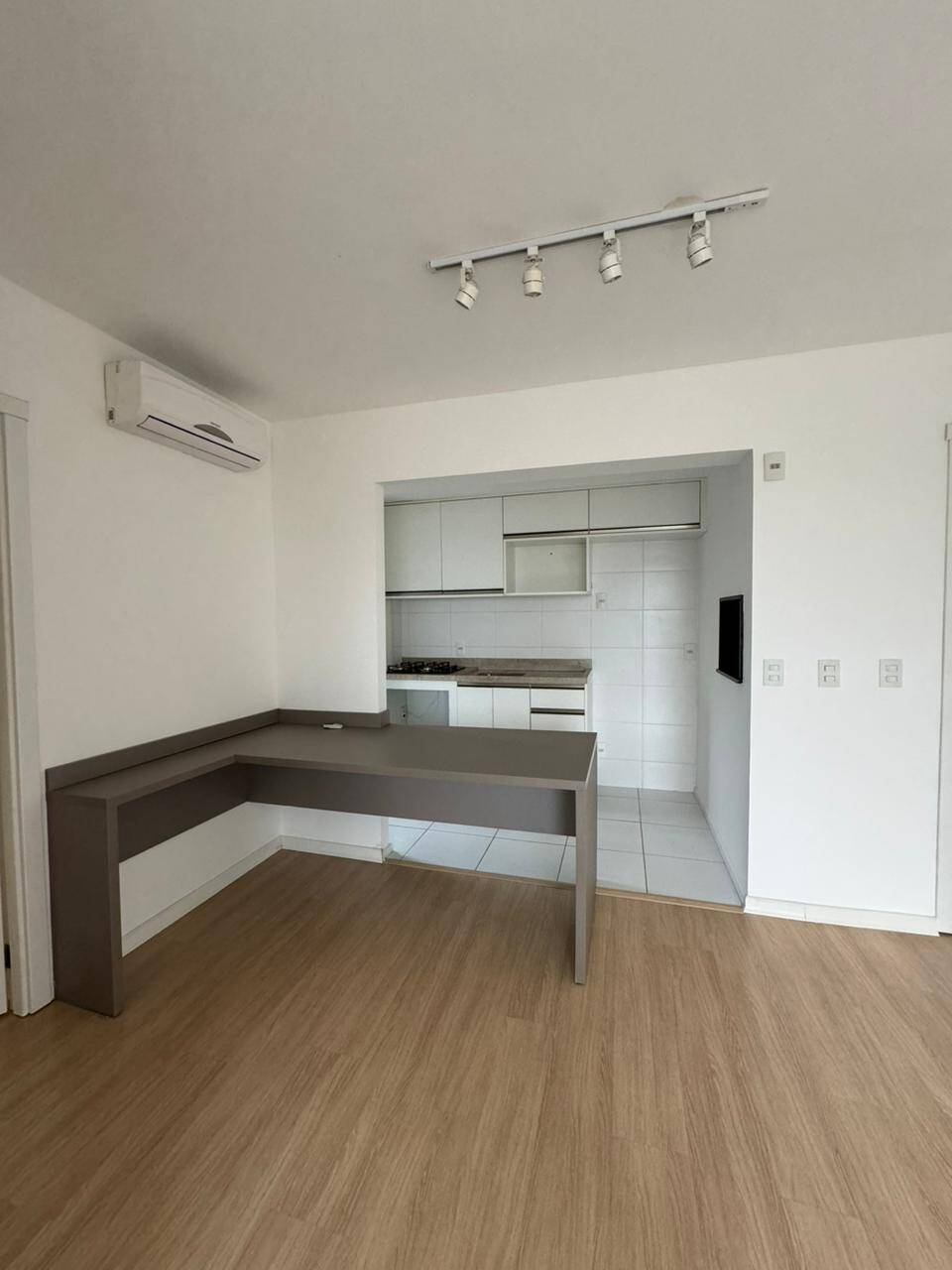 Apartamento à venda com 3 quartos, 76m² - Foto 19