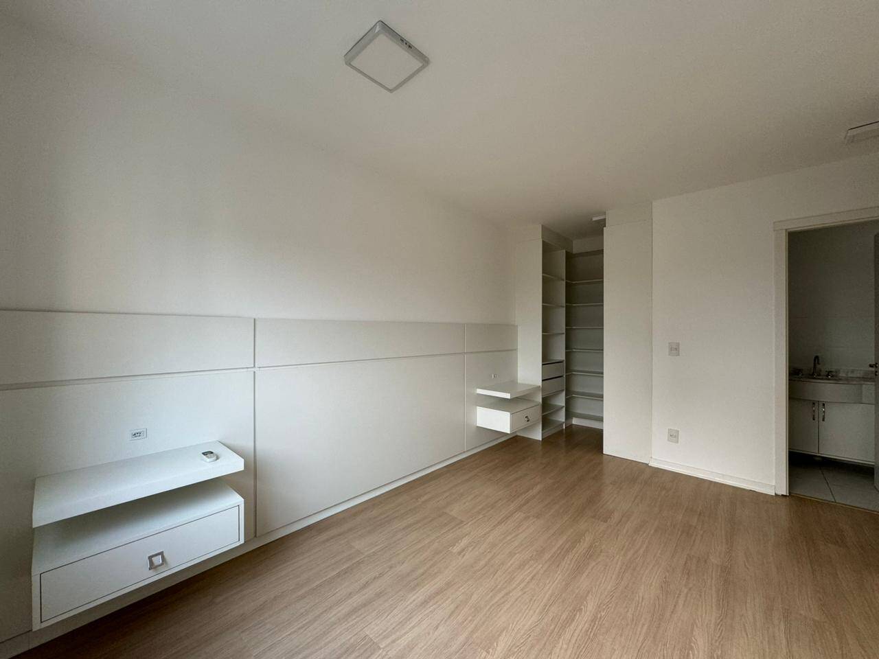 Apartamento à venda com 3 quartos, 76m² - Foto 22